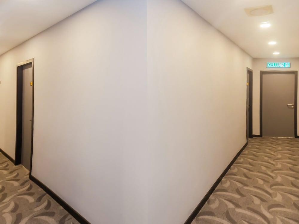 Solid Hotel
