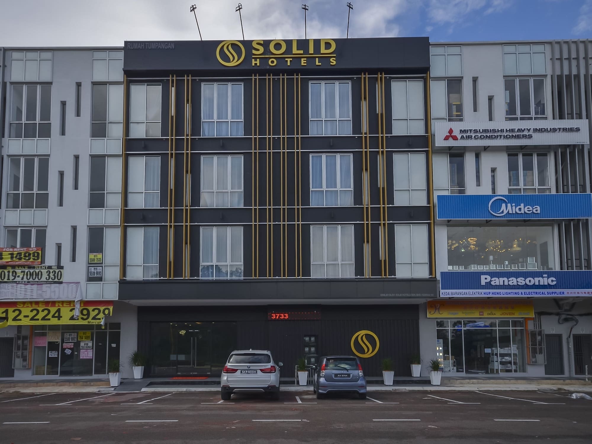 Solid Hotel